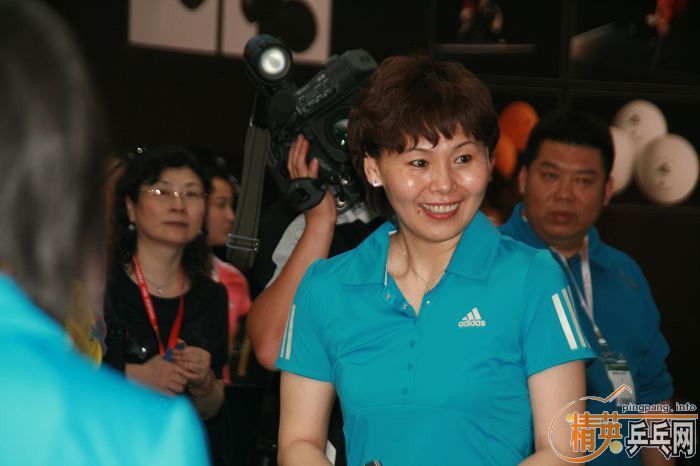 ���ͣ�2010�岩��ƹ�ҳ���ȫ��ͼƬ������