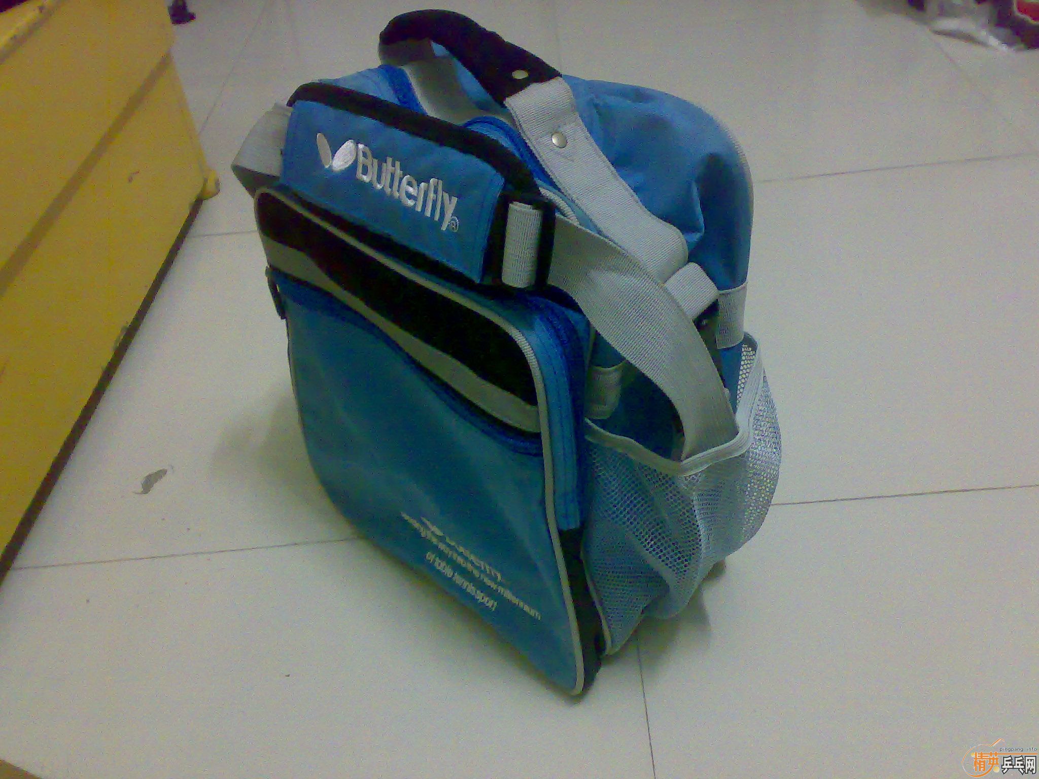 �ͼ۳�һ�����˶�����adidas�˶�����