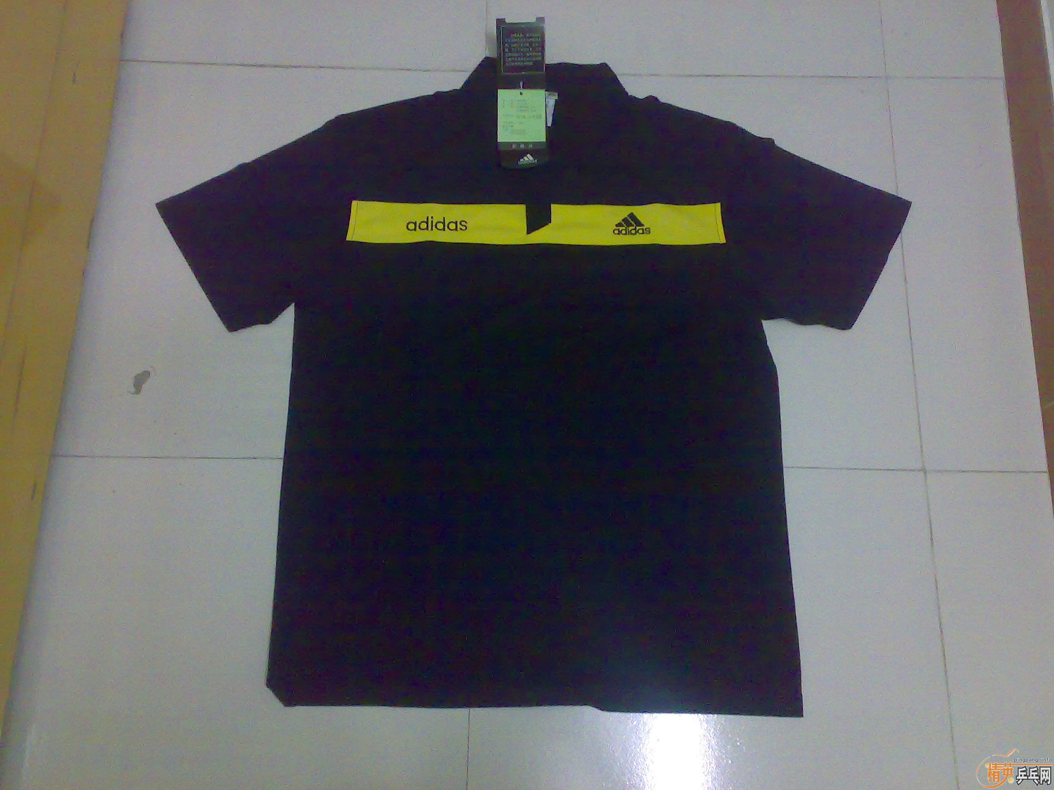 �ͼ۳�һ�����˶�����adidas�˶�����