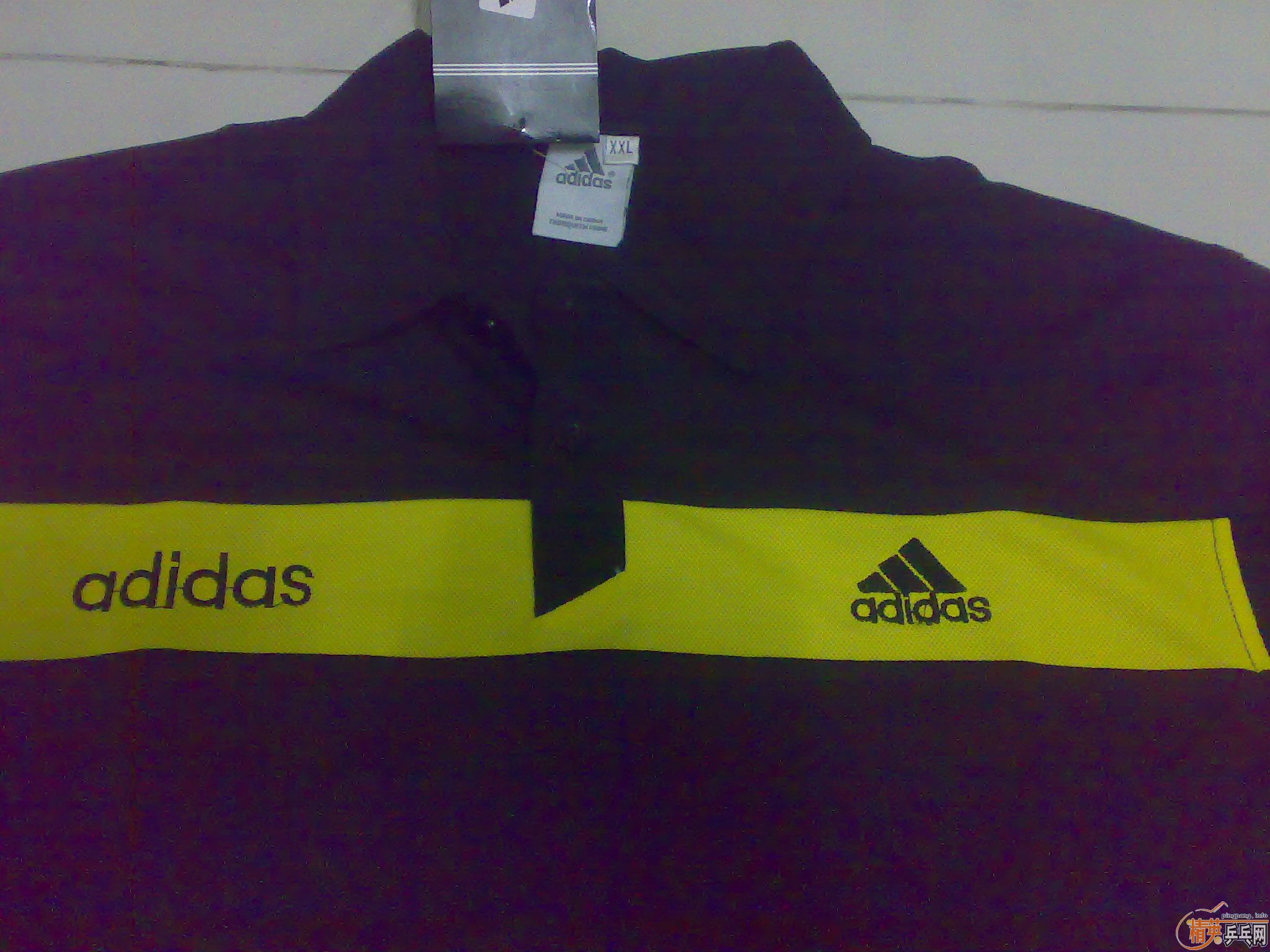 �ͼ۳�һ�����˶�����adidas�˶�����