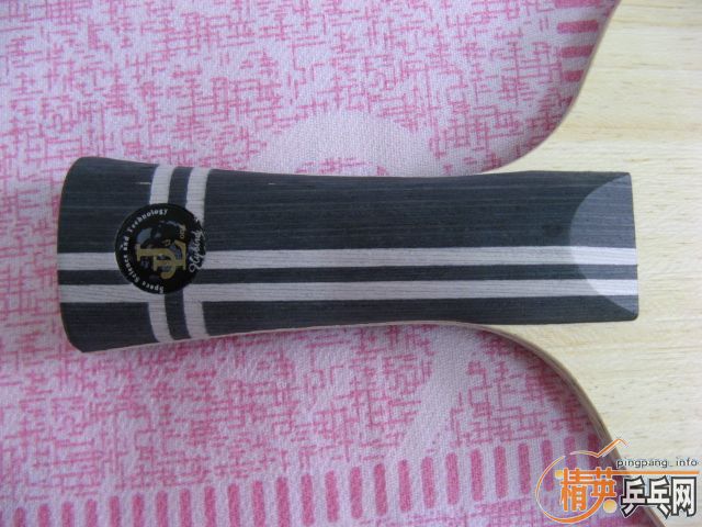顢