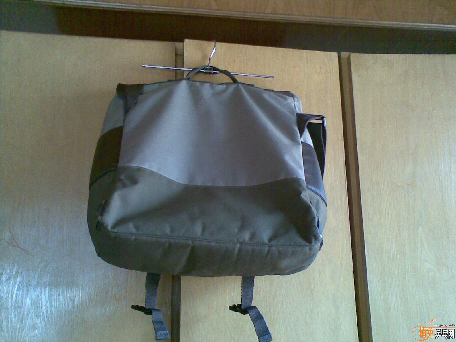 ��������,һ����,һ������.��100Ԫ������.