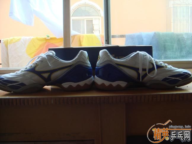 ��һ˫������Ʒ����Ũ�����ۺ�Ь