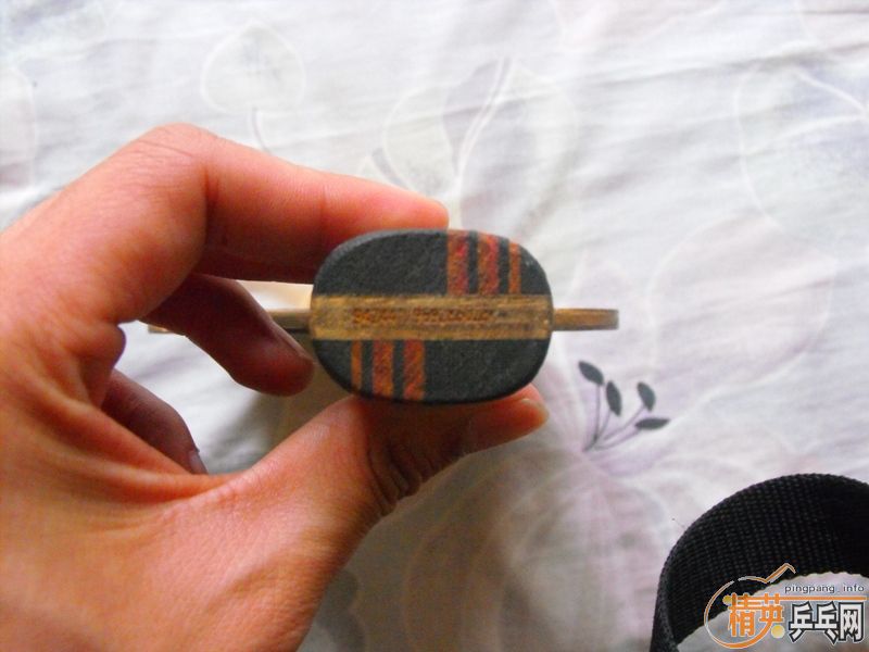 ���򻻶�����ð��ӣ���һ����donic��̼��ǿ���޿�������˿��+�޻����3+banda china ts 330���ʣ��ڶ���������ǩ���л�stiga ������ 300����;���ѵ����������350.