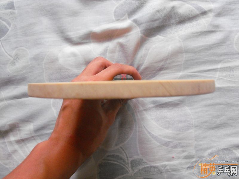 ���򻻶�����ð��ӣ���һ����donic��̼��ǿ���޿�������˿��+�޻����3+banda china ts 330���ʣ��ڶ���������ǩ���л�stiga ������ 300����;���ѵ����������350.