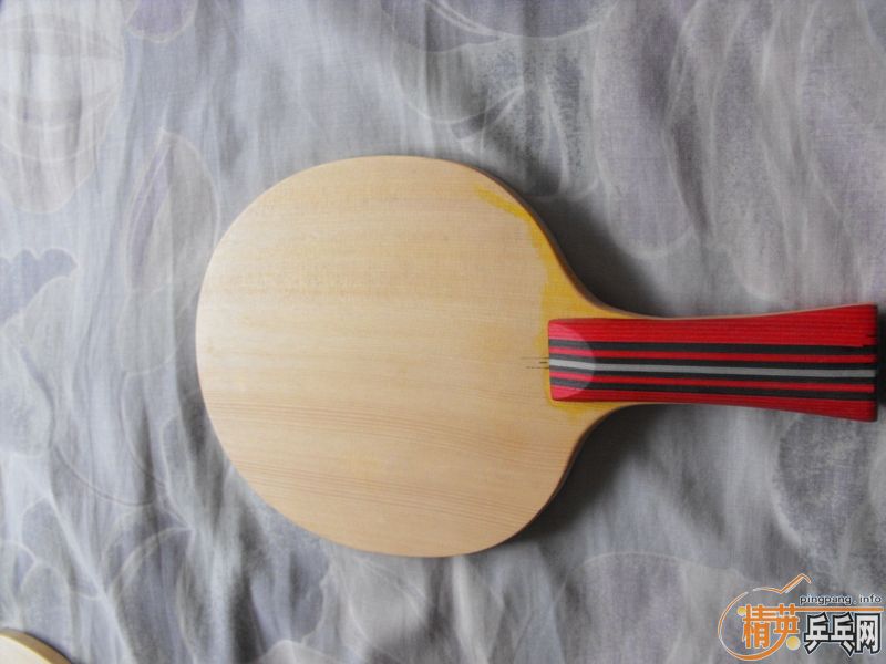 ���򻻶�����ð��ӣ���һ����donic��̼��ǿ���޿�������˿��+�޻����3+banda china ts 330���ʣ��ڶ���������ǩ���л�stiga ������ 300����;���ѵ����������350.