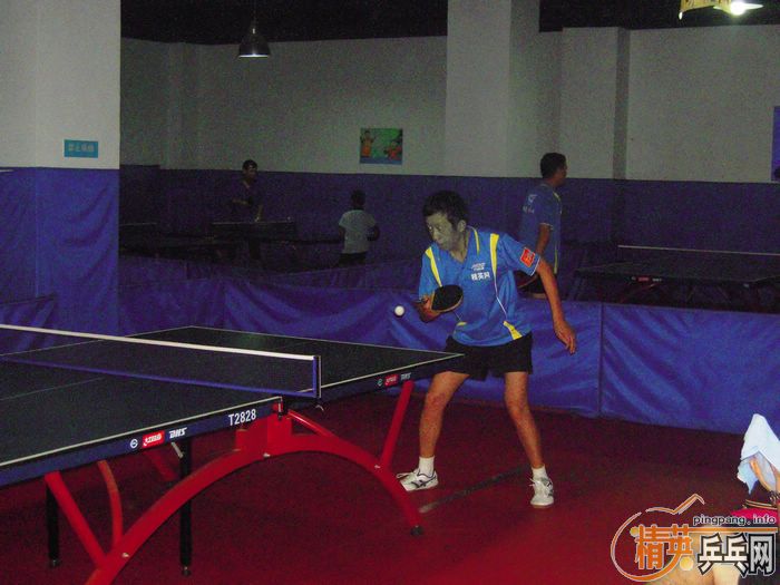 ����VS��Ӣ�������ѻ�Կ����ڶ��غϼ�ʵ