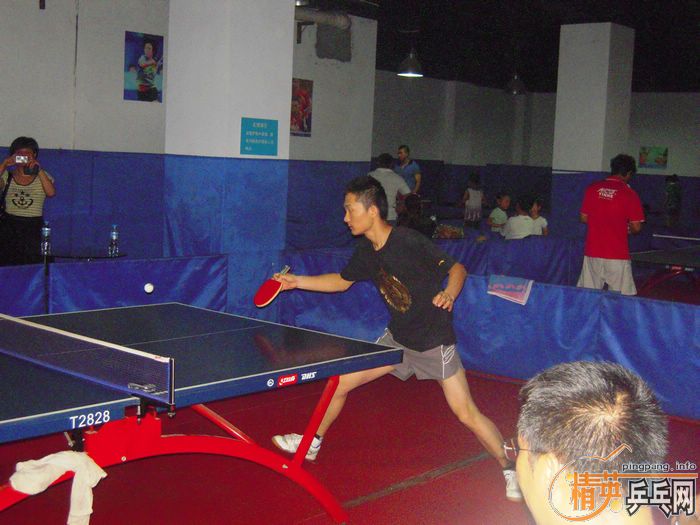 ����VS��Ӣ�������ѻ�Կ����ڶ��غϼ�ʵ