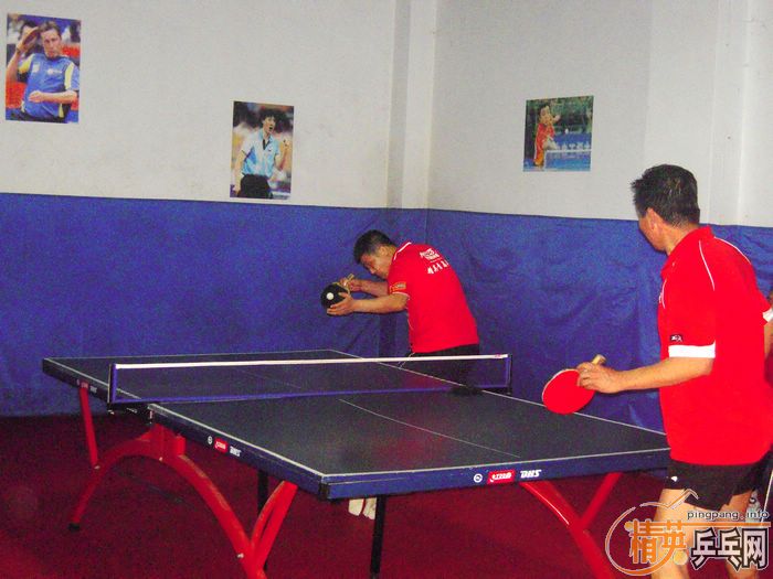 ����VS��Ӣ�������ѻ�Կ����ڶ��غϼ�ʵ