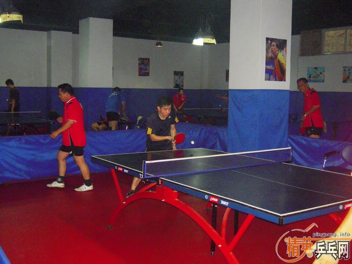 ����VS��Ӣ�������ѻ�Կ����ڶ��غϼ�ʵ