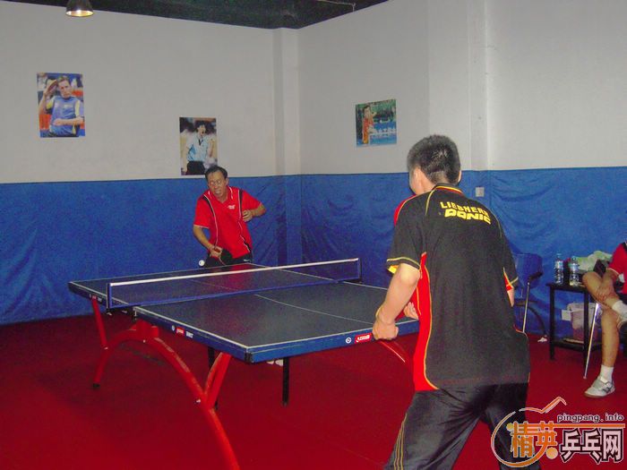 ����VS��Ӣ�������ѻ�Կ����ڶ��غϼ�ʵ