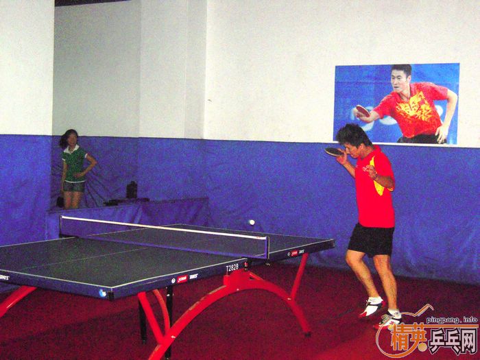 ����VS��Ӣ�������ѻ�Կ����ڶ��غϼ�ʵ