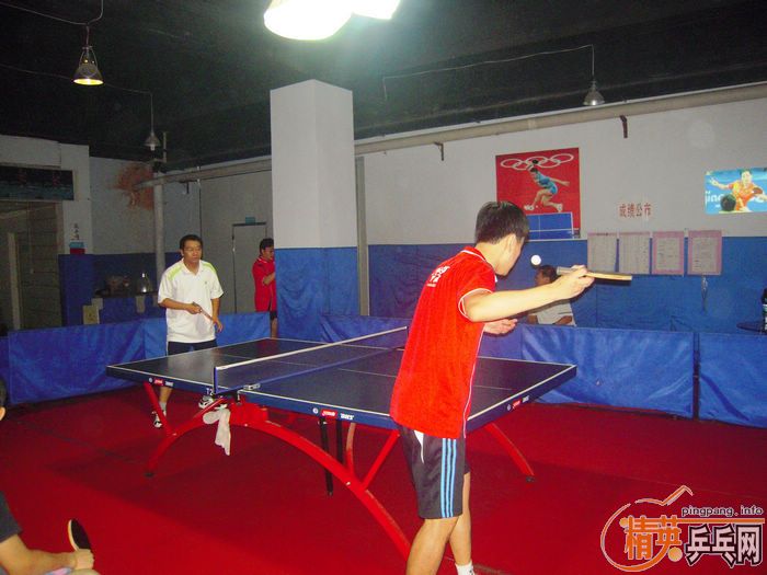 ����VS��Ӣ�������ѻ�Կ����ڶ��غϼ�ʵ