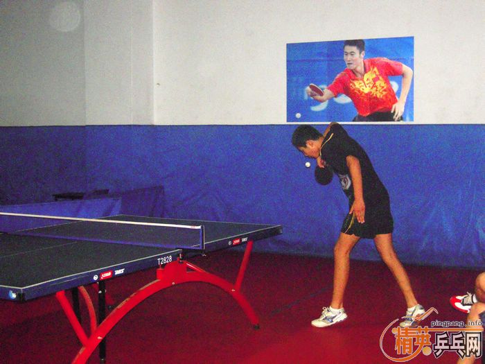 ����VS��Ӣ�������ѻ�Կ����ڶ��غϼ�ʵ