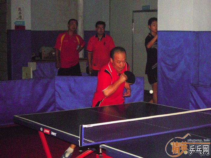 ����VS��Ӣ�������ѻ�Կ����ڶ��غϼ�ʵ