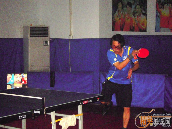 ����VS��Ӣ�������ѻ�Կ����ڶ��غϼ�ʵ