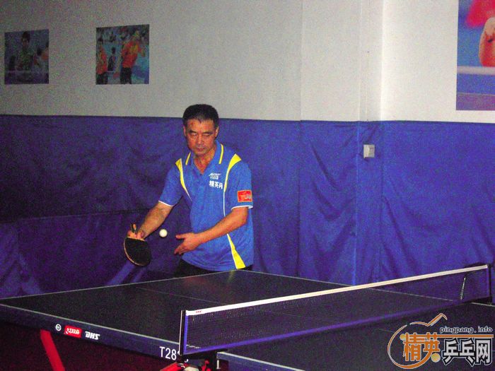 ����VS��Ӣ�������ѻ�Կ����ڶ��غϼ�ʵ