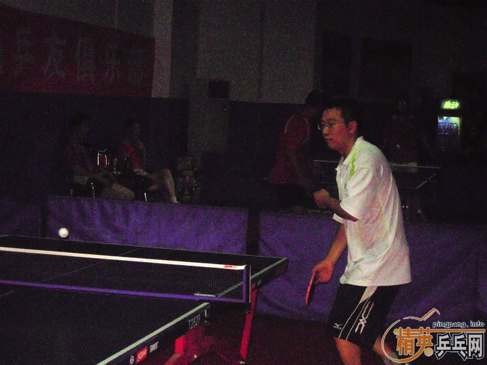 ����VS��Ӣ�������ѻ�Կ����ڶ��غϼ�ʵ