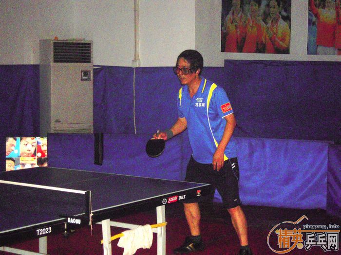 ����VS��Ӣ�������ѻ�Կ����ڶ��غϼ�ʵ