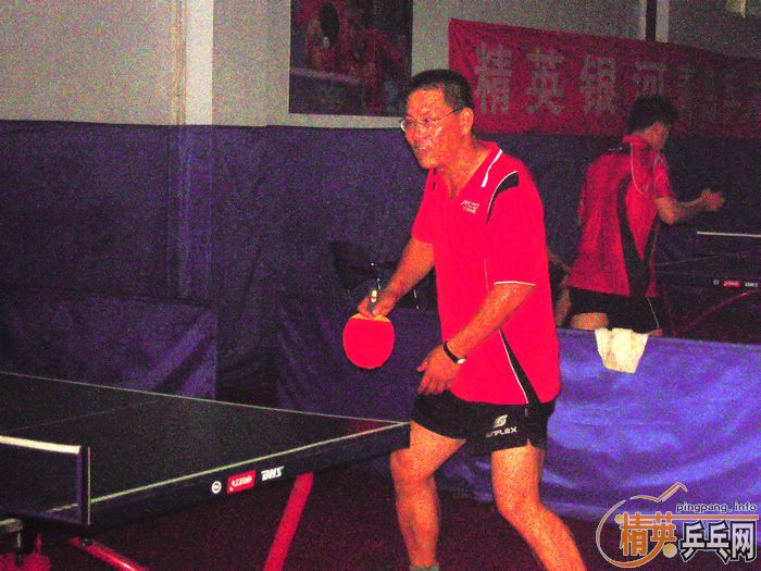 ����VS��Ӣ�������ѻ�Կ����ڶ��غϼ�ʵ