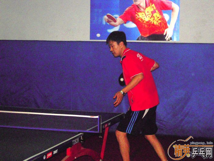 ����VS��Ӣ�������ѻ�Կ����ڶ��غϼ�ʵ