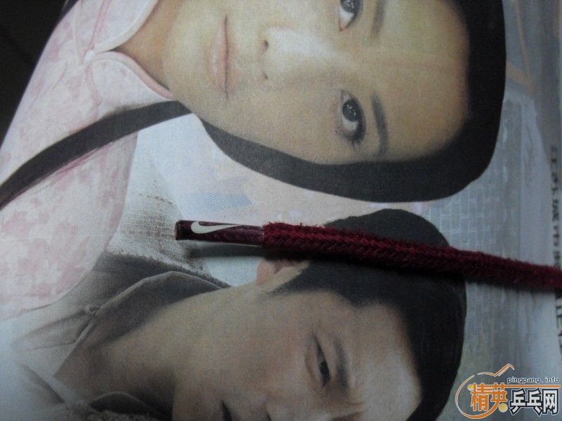 �����Ϳ˺�ɫ��������ñ�������ܴ��ֱ��