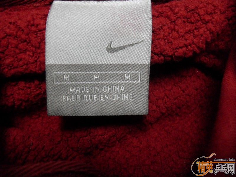 �����Ϳ˺�ɫ��������ñ�������ܴ��ֱ��