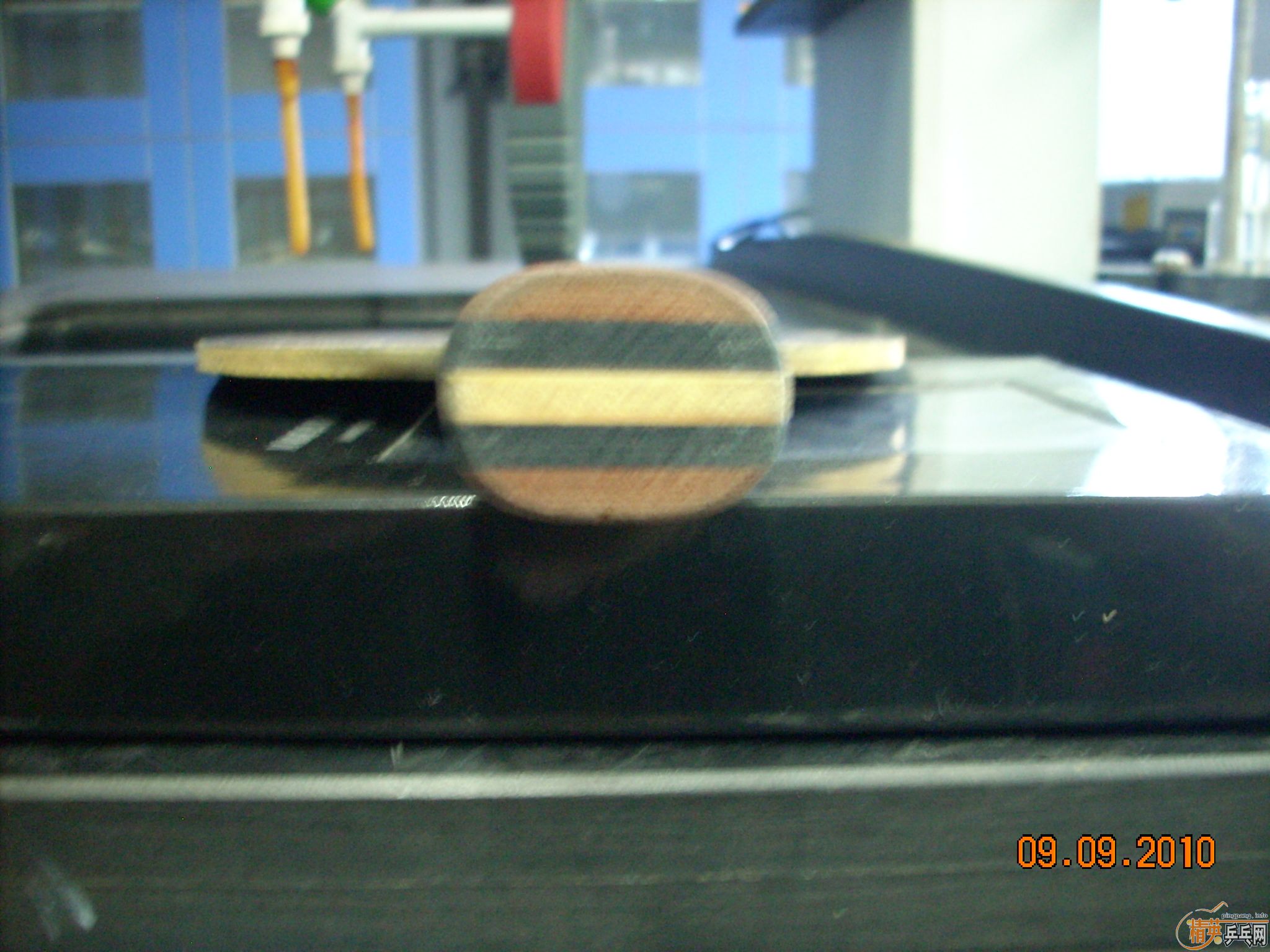 ���ֻƱ�OC-CR��FL����Լ87g,��Լ5.5mm,��һƬ�л���ͣ���ɫ��