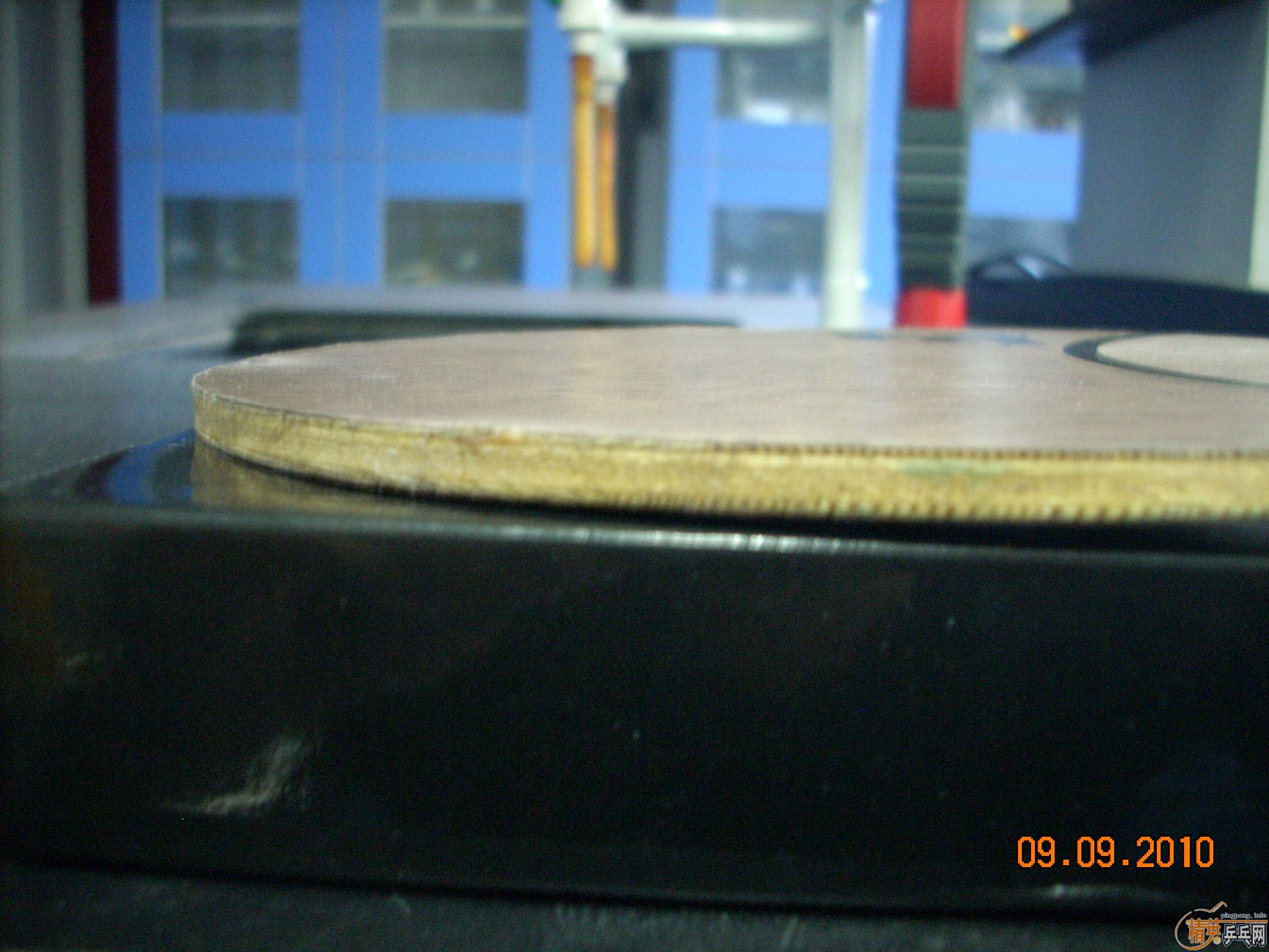 ���ֻƱ�OC-CR��FL����Լ87g,��Լ5.5mm,��һƬ�л���ͣ���ɫ��