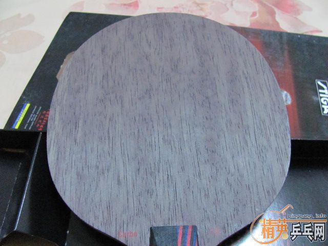 ���º�ڣ�YE 3D ���߿���֮�����л�����