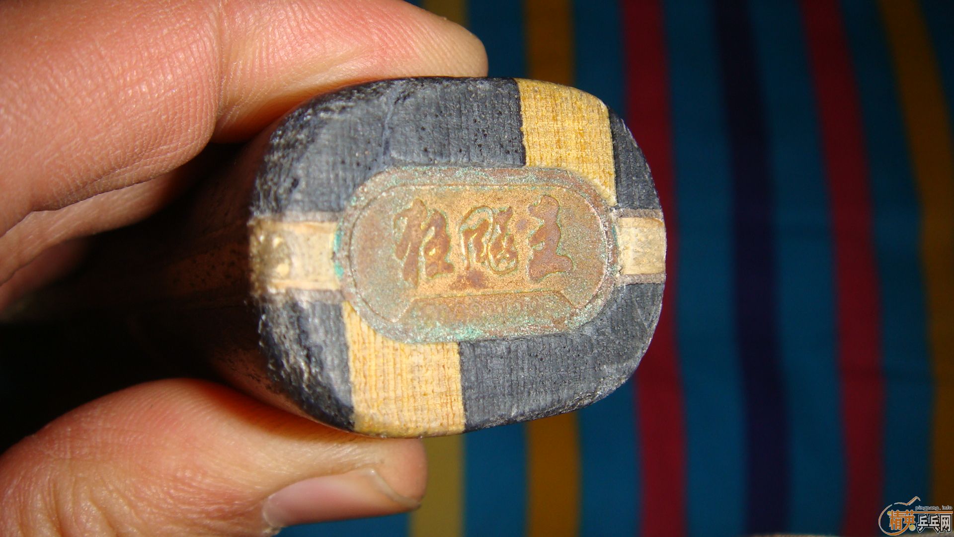 ������08������