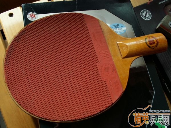 [�Ƽ�]����� �л�������̼��CL-CR-WRB��Ʒ��һ��������˫ϲ�װ壬��651��Ƥ��