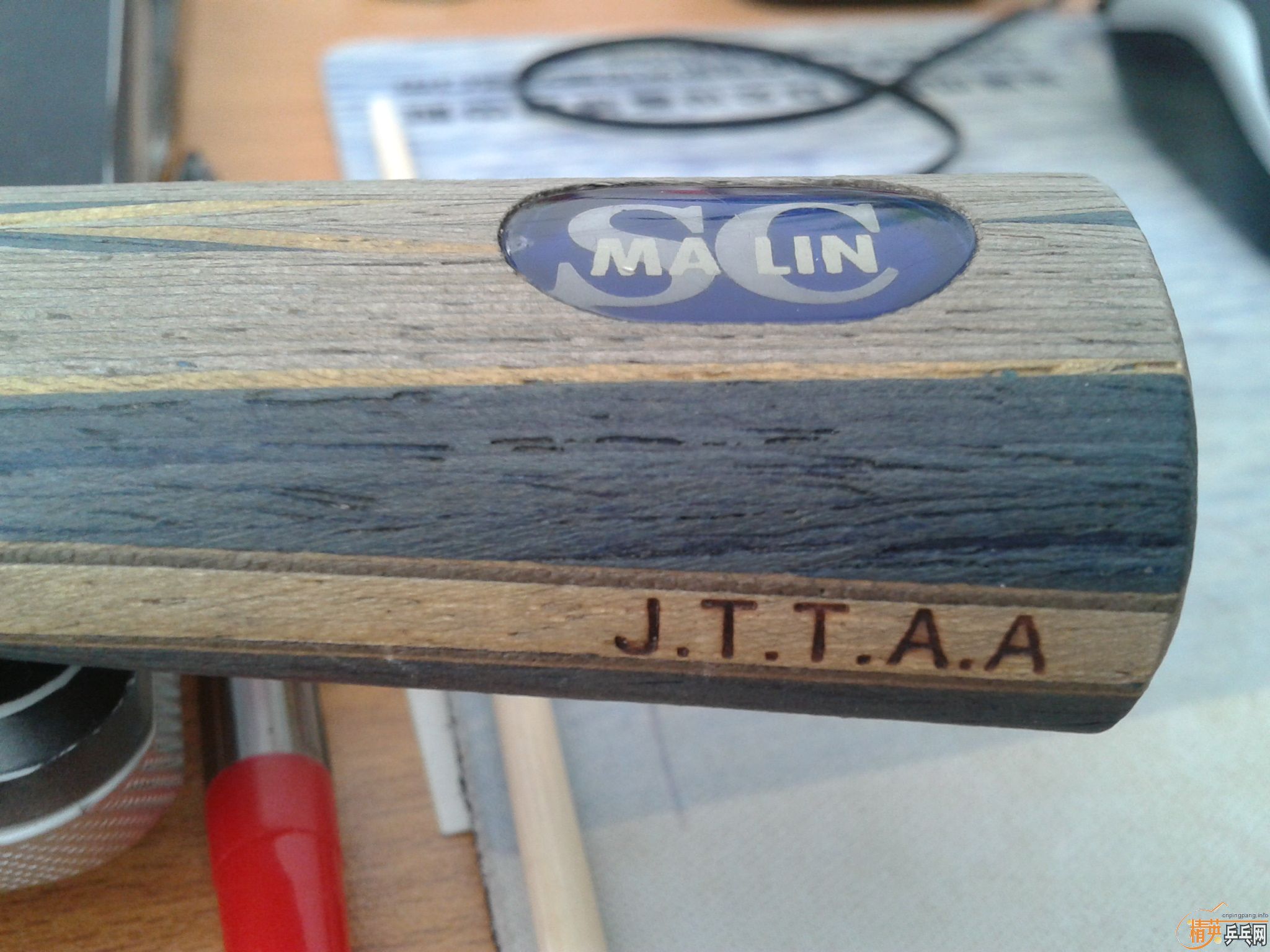 ����ɫ�õ�������̼