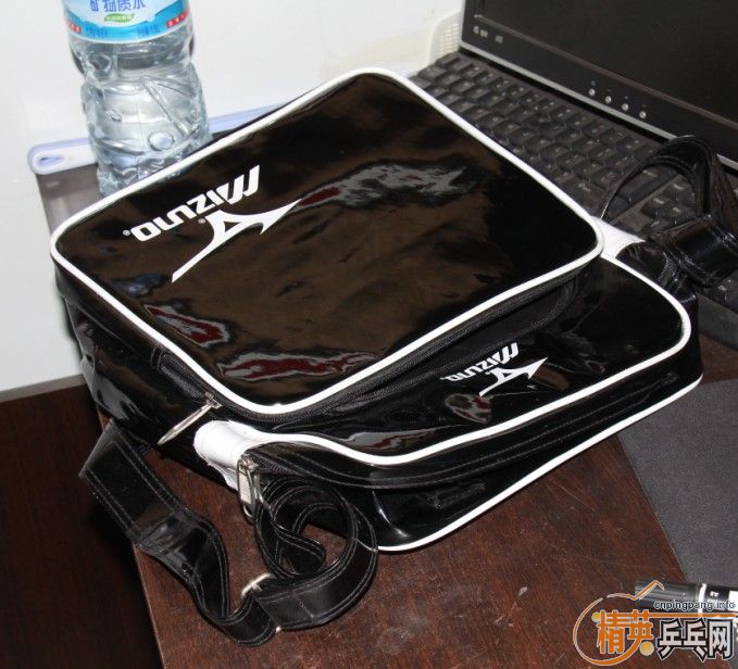 39�Ⱥ�ɫ����3   140Ԫ      ��ɫ����Ũƹ�Ұ� 80Ԫ