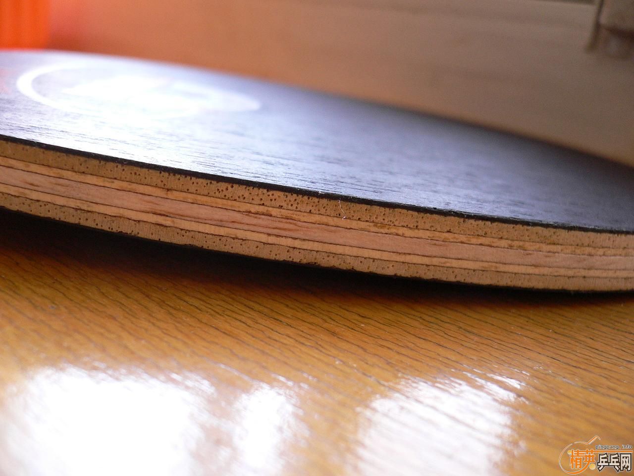 ��������� T���� ��ɫ��ը��