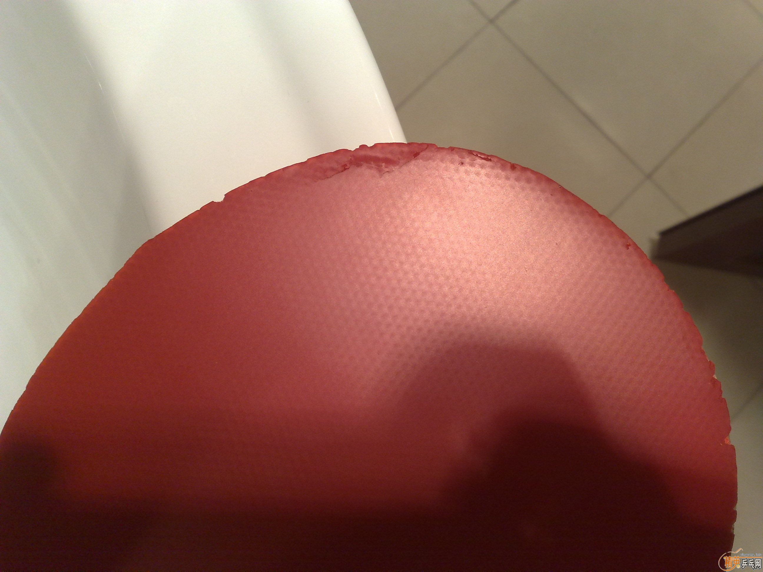 һT05