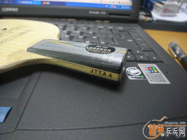 ���հ�����̼����ɫ��ͼ����Ʒ������һ��