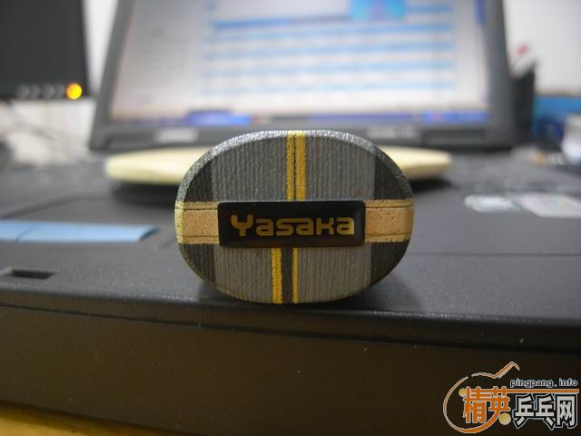 ���հ�����̼����ɫ��ͼ����Ʒ������һ��