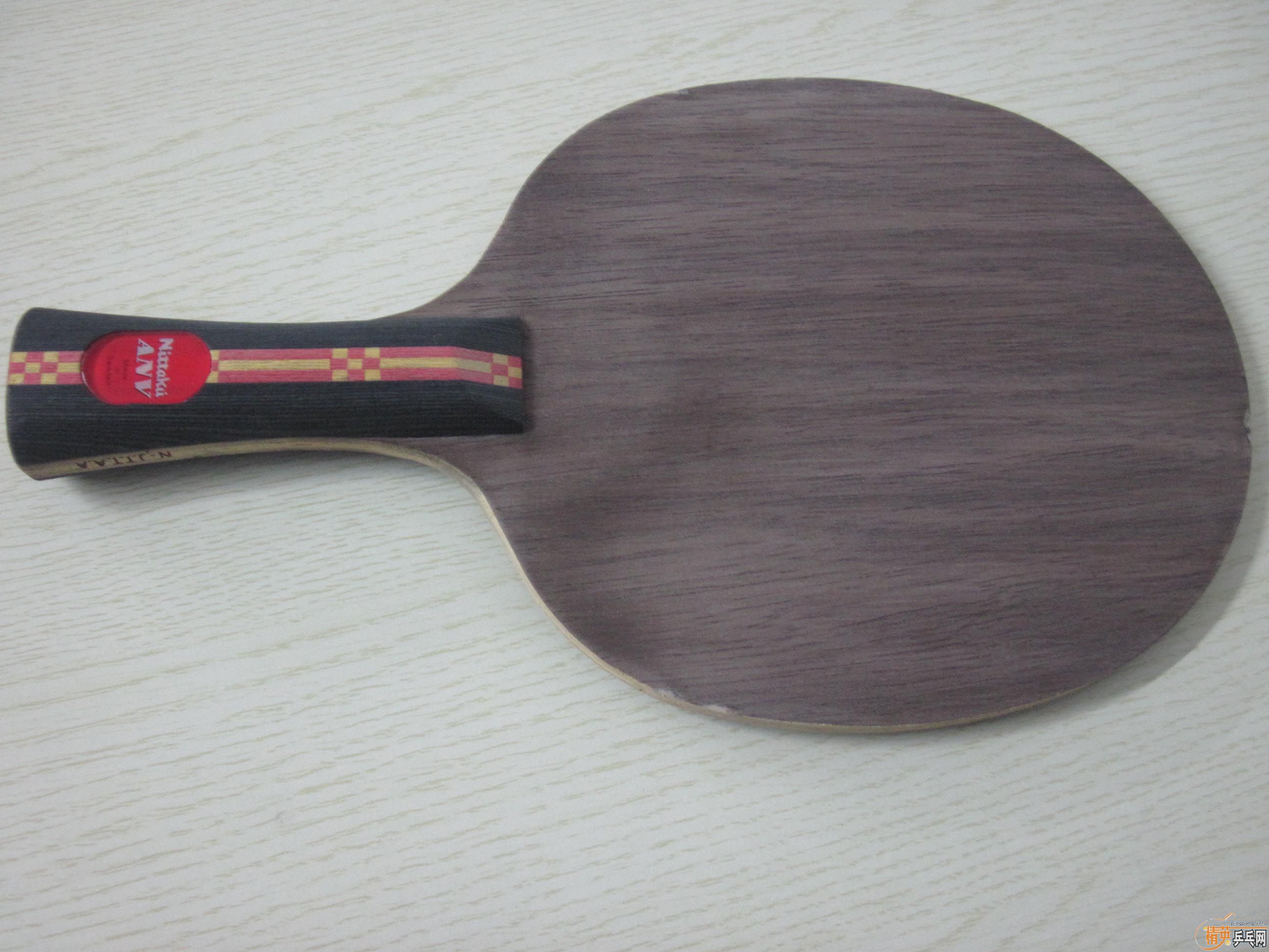 ���������ˣ������������һ��װ��������������񽺣�Nittaku ANV-WL���ʡ���Sriver-L���ۡ�