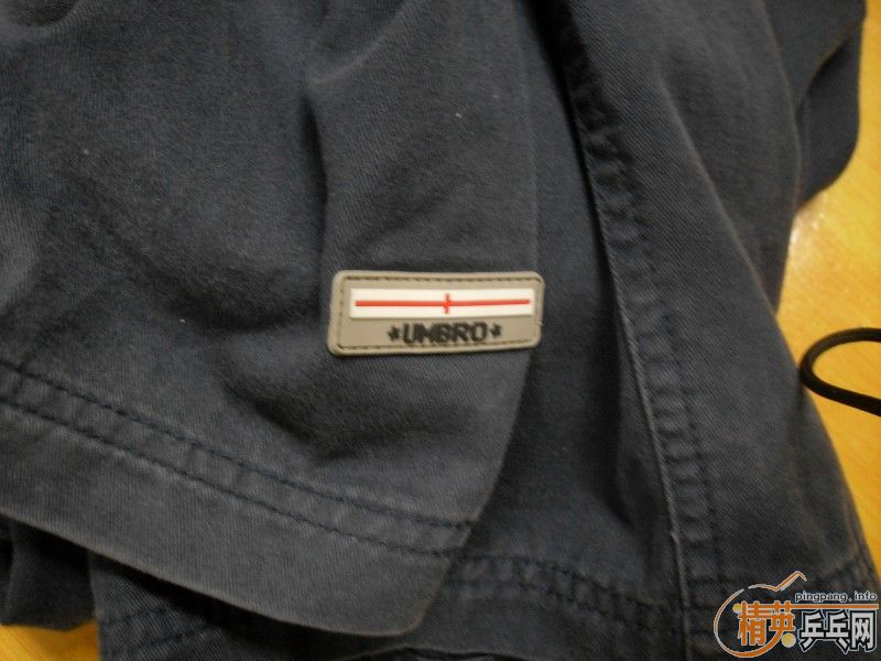 4�齺Ƥ25���ʣ����𱦳��� �����˶�Ь 35����