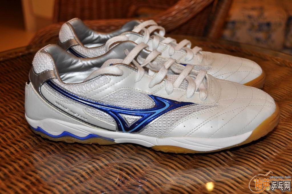 ����һ˫��Ь��