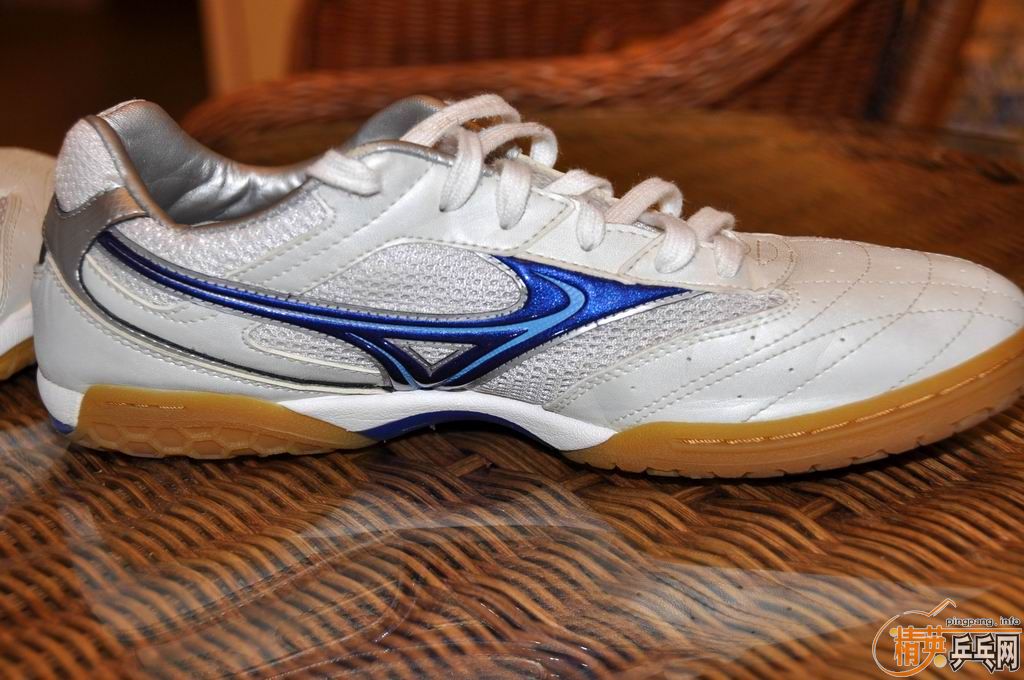 ����һ˫��Ь��