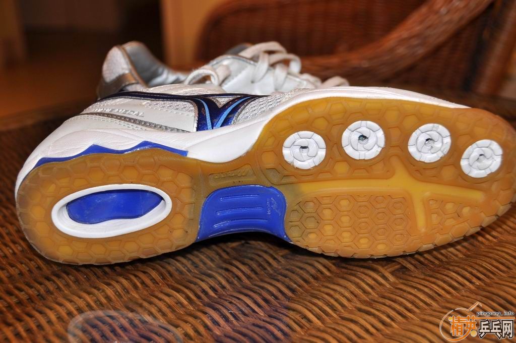 ����һ˫��Ь��