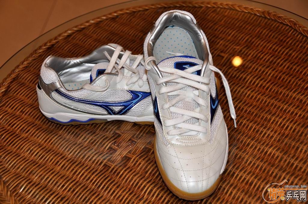 ����һ˫��Ь��