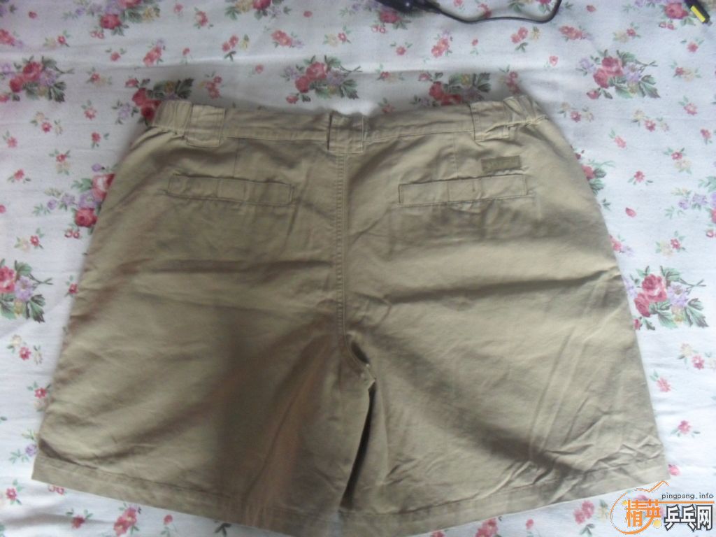 ����һ�����ױ��ǿ������ж̿��һ��levis�߷ֿ�  300Ԫ