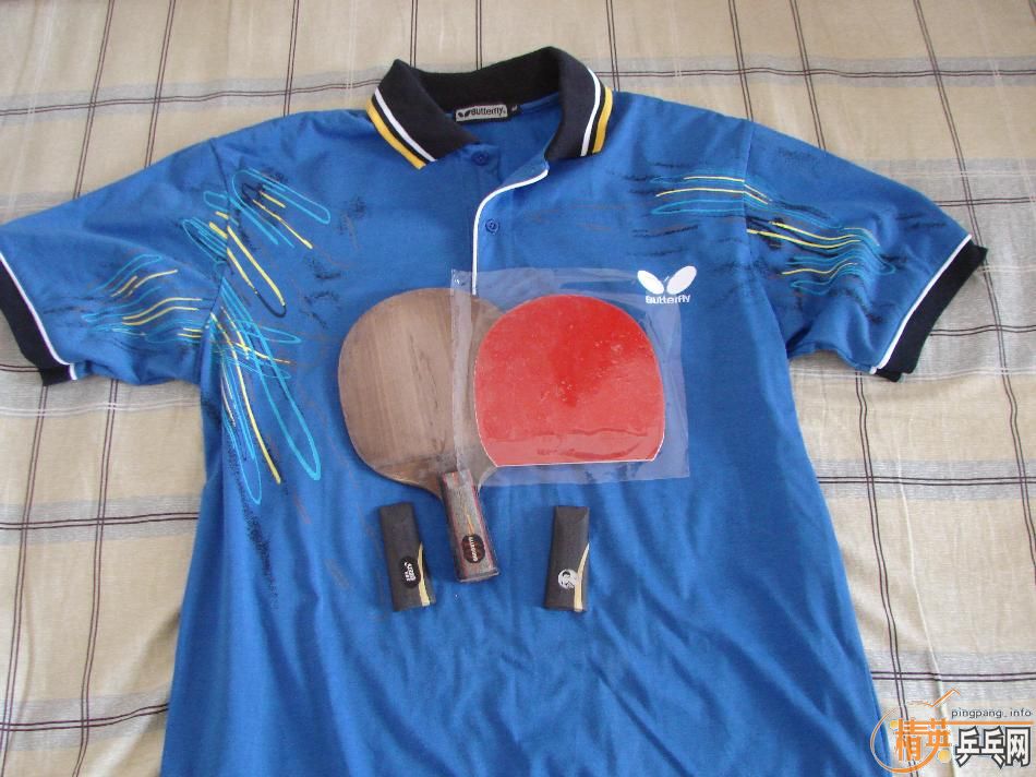 YA40--729-08-------��һ�Կ����ı����ټ�һ����ɫ����T��