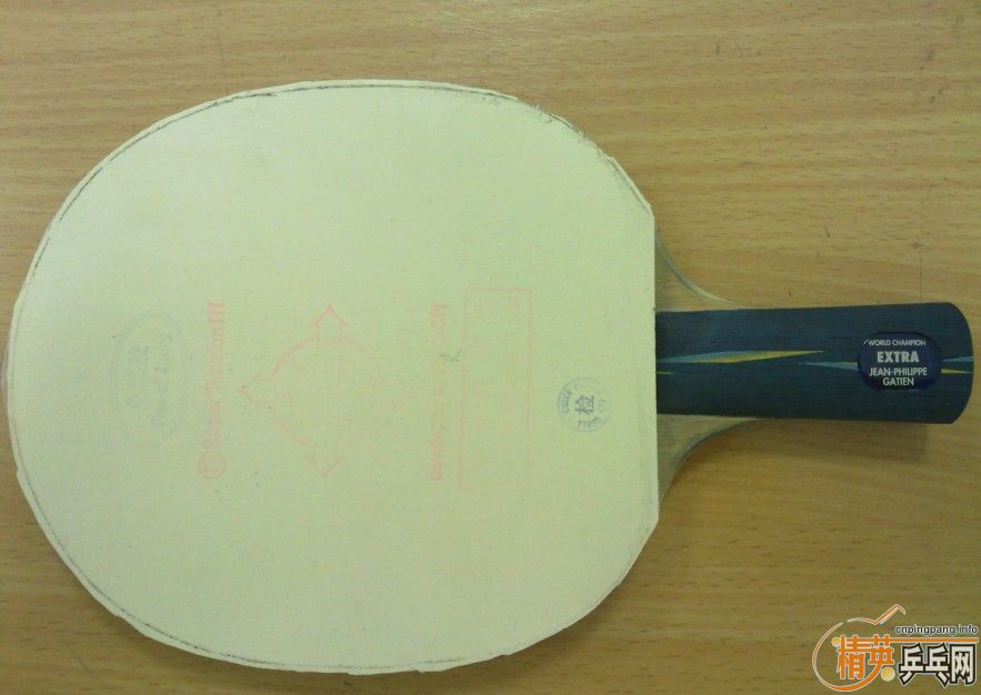 һ��ֱ�����ְ��º�ɫ39��������һ��ֻ�����εķ���������ɫ�գƣ�