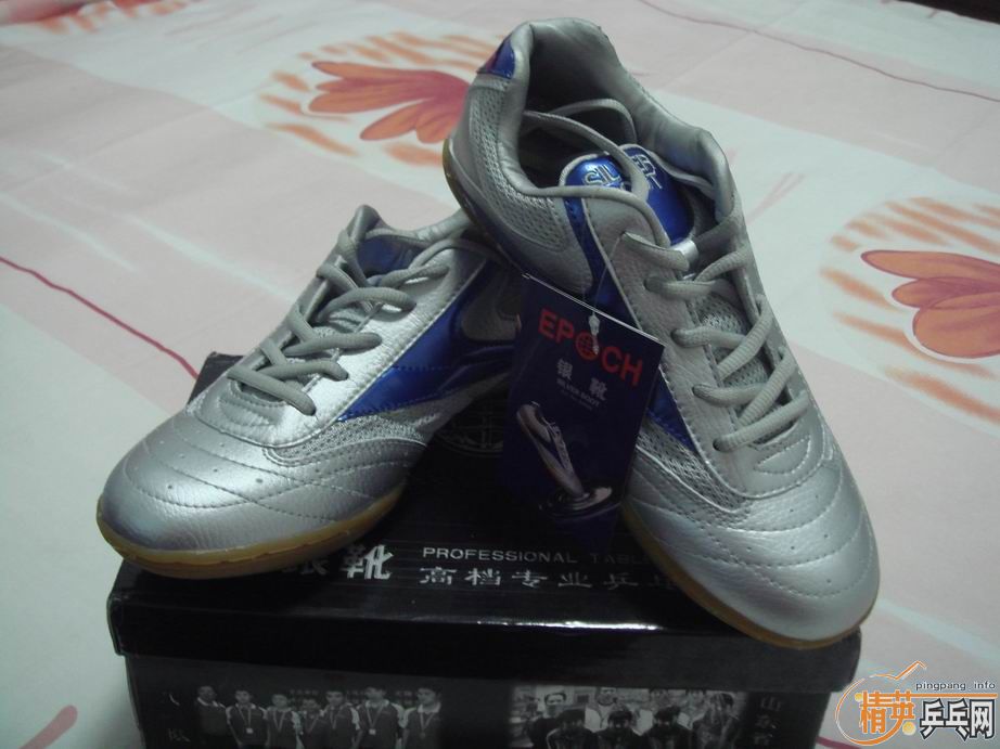 ��һ˫**ƹ��սѥ������ѥE8006��39�룬��1�У�6ֻװ����Ʒ���Ǻ�˫ϲƹ���򣬰����110Ԫ��