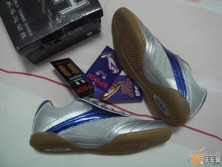 ��һ˫**ƹ��սѥ������ѥE8006��39�룬��1�У�6ֻװ����Ʒ���Ǻ�˫ϲƹ���򣬰����110Ԫ��