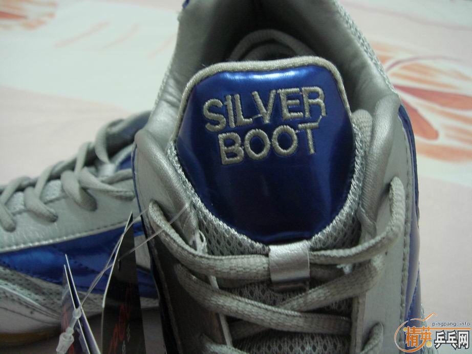 ��һ˫**ƹ��սѥ������ѥE8006��39�룬��1�У�6ֻװ����Ʒ���Ǻ�˫ϲƹ���򣬰����110Ԫ��